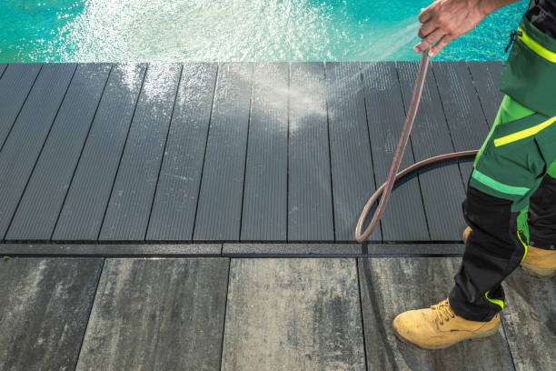 Best Garage Pressure Washing  in Greendale, IN